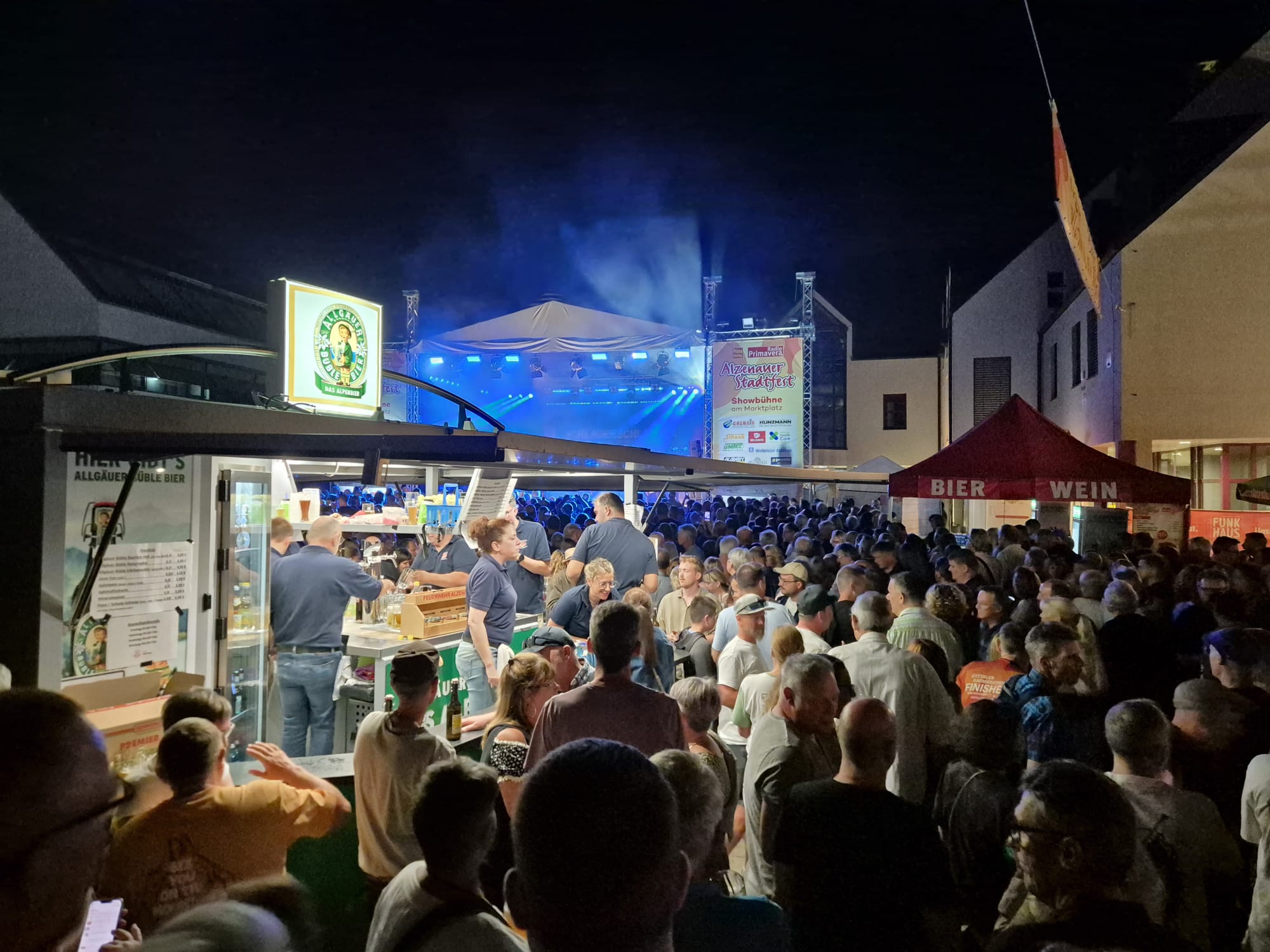 Frei­wil­li­ge Feu­er­wehr Alzen­au sagt Dan­ke — Gemein­sam für ein gelun­ge­nes Stadtfest